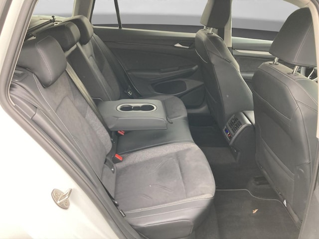 Volkswagen Golf 1.5 eTSI DSG Style Variant