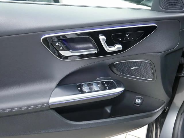 Mercedes-Benz C 200 AVANTGARDE Sedan