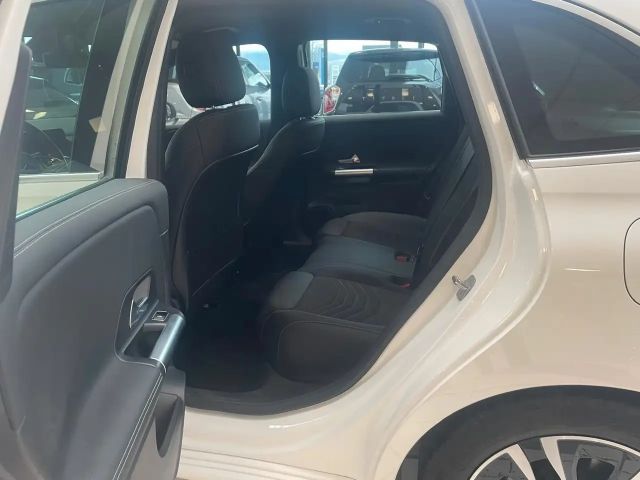 Mercedes-Benz B 180 Progressive