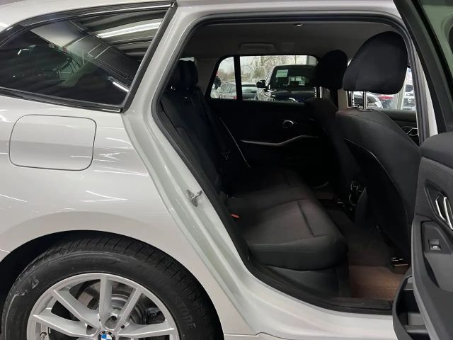 BMW 320 320d Touring xDrive