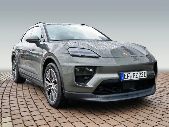 Porsche Macan 4