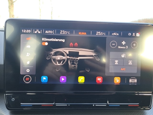 Seat Leon 2.0 TDI DSG Sportstourer Style