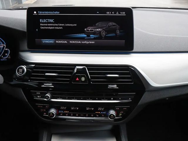 BMW 530 530e M-Sport Sedan xDrive