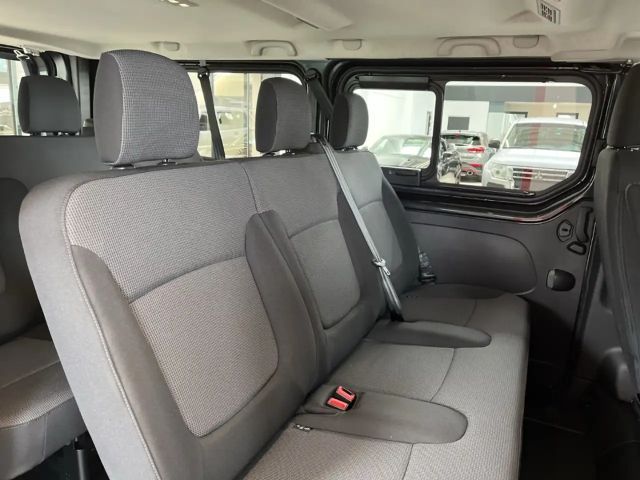 Renault Trafic Combi