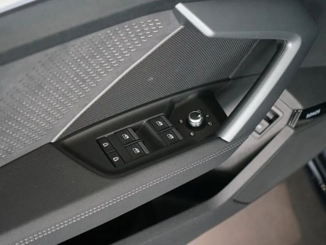 Audi A3 35 TFSI S-Line Sedan Sportback