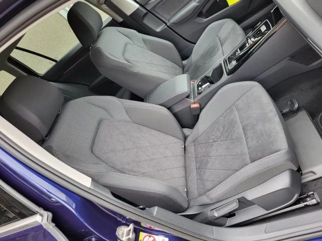 Volkswagen Golf Style Variant