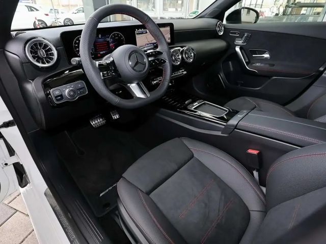 Mercedes-Benz A 200 AMG Line