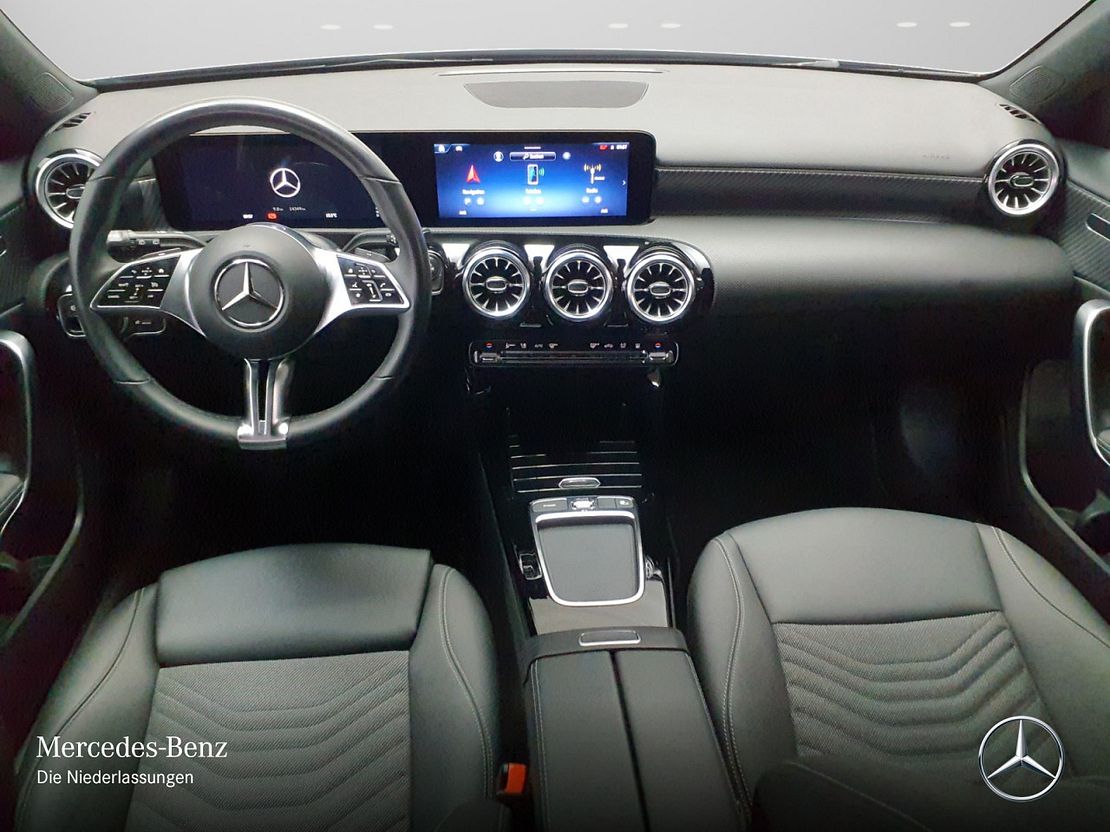 Mercedes-Benz A 180 A 180 d