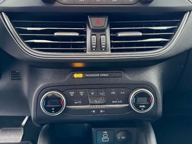 Ford Focus Cool & Connect