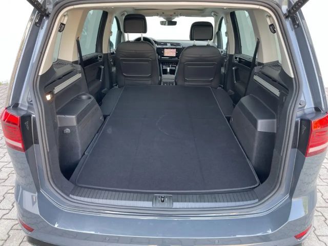 Volkswagen Touran 1.5 TSI DSG R-Line