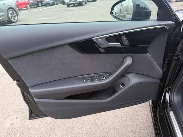 Audi A4 40 TDI Avant Quattro S-Line S-Tronic