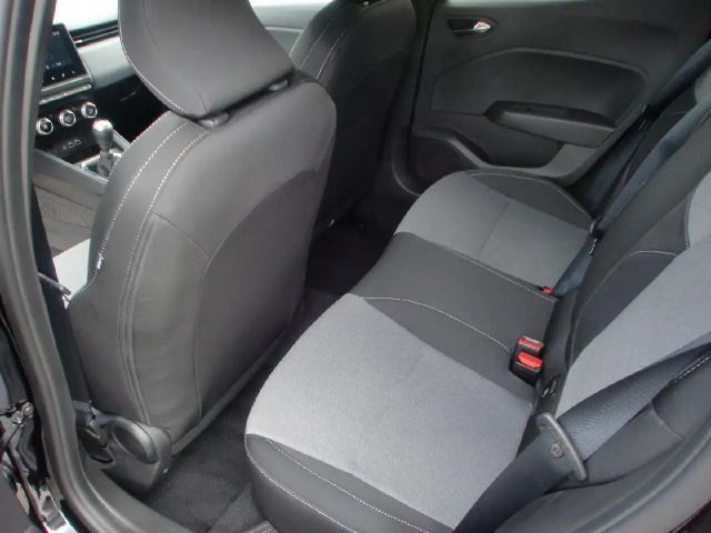 Mitsubishi Colt Plus