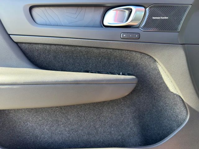 Volvo XC40 Dark Plus T5