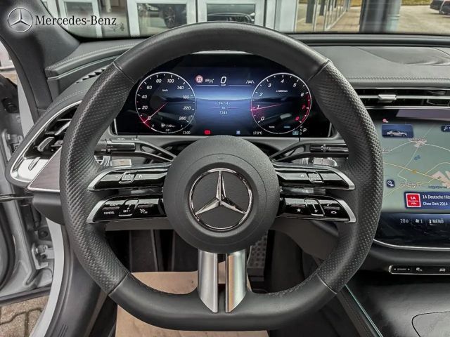 Mercedes-Benz E 200 AMG Line Sedan