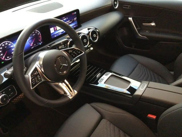 Mercedes-Benz A 200 Progressive