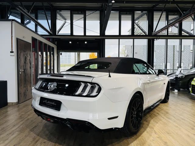 Ford Mustang Convertible GT 5.0 V8