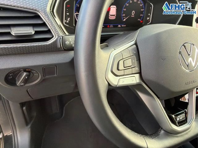 Volkswagen T-Cross 1.0 TSI Life R-Line