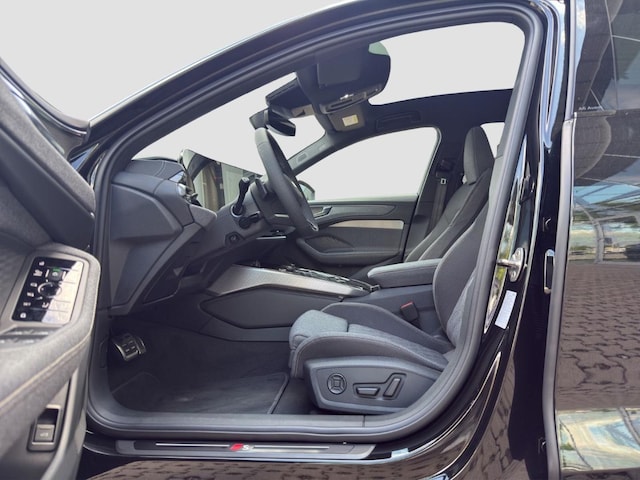 Audi A6 Avant Quattro S-Tronic