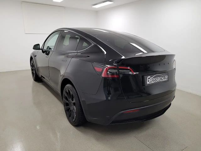 Tesla Model Y AWD