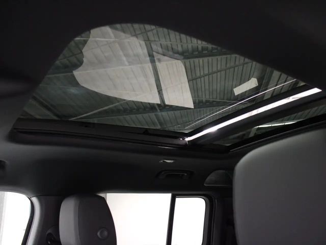 Land Rover Defender 110 D300 Dynamic SE