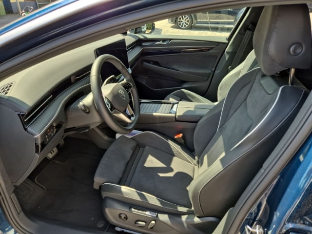 Volkswagen Tiguan 4Motion DSG R-Line