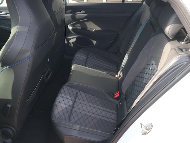 Volkswagen Golf DSG R-Line