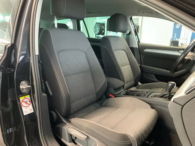 Volkswagen Passat 1.5 TSI Business DSG Variant