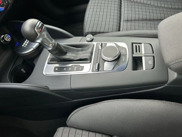 Audi A3 35 TFSI S-Tronic Sedan Sport Sportback