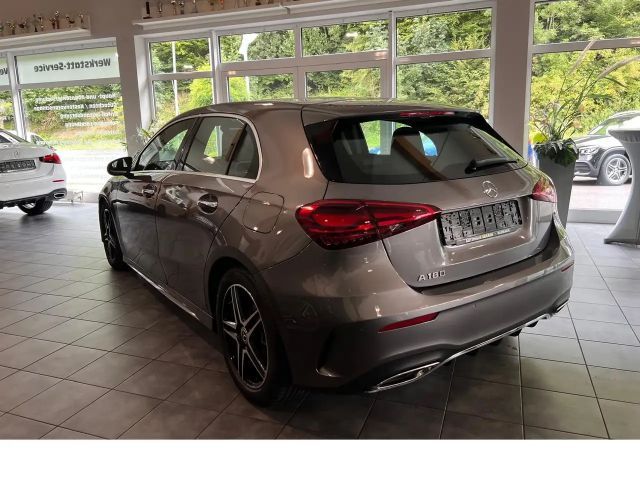 Mercedes-Benz A 180 AMG Line