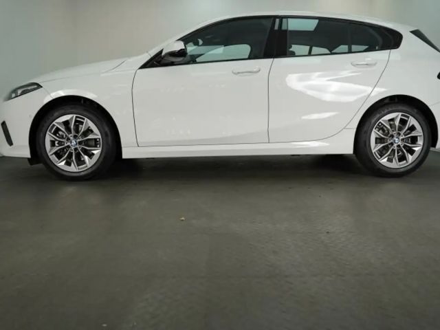 BMW 120 120i 5-deurs Sedan