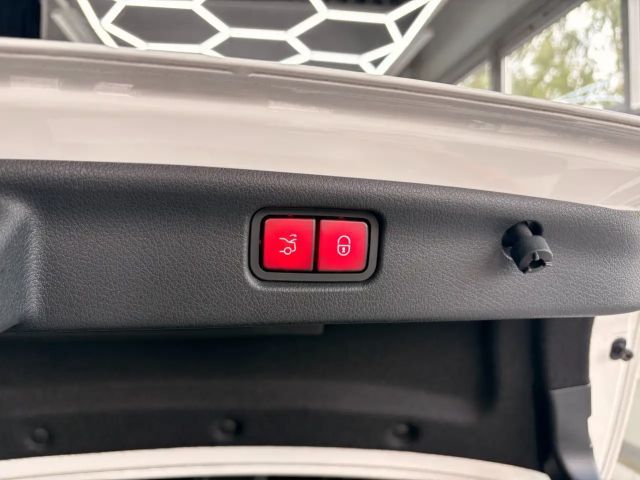 Mercedes-Benz C 220 AMG Line C 220 d Sedan