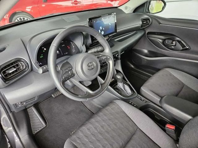 Toyota Yaris Hatchback Hybride Team D