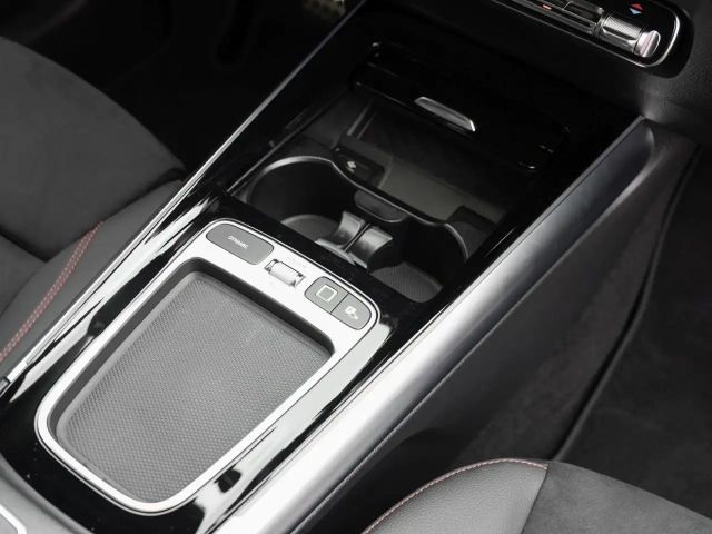 Mercedes-Benz EQA 300 4MATIC AMG Line