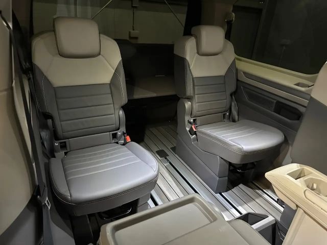 Volkswagen Multivan Lang Style T7