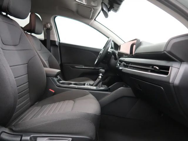 Kia K4 1,0 TGDI 48V Mildhybrid Silber