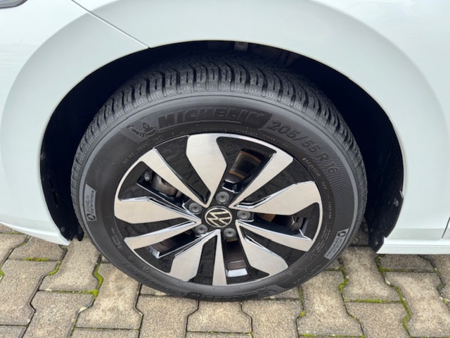 Volkswagen Golf 1.5 TSI Move