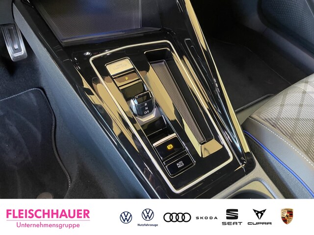 Volkswagen Golf R-Line Variant