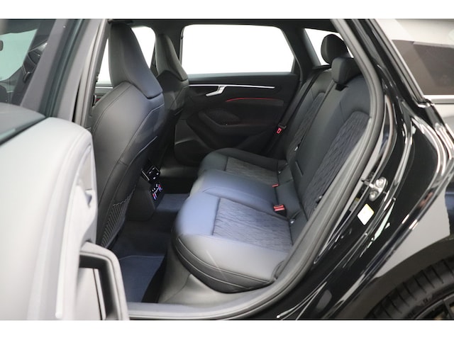 Audi A6 Avant Quattro S-Tronic