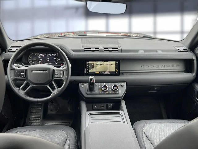Land Rover Defender 110 D250 Dynamic SE