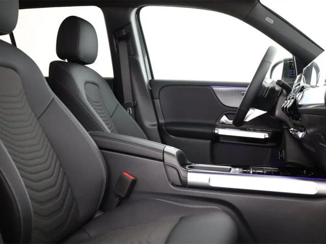 Mercedes-Benz GLB 180 Österreich-Edition AHK Winterpaket