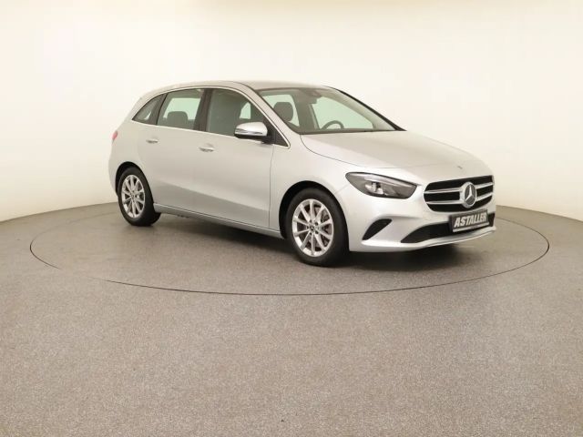 Mercedes-Benz B 250 Progressive Sedan