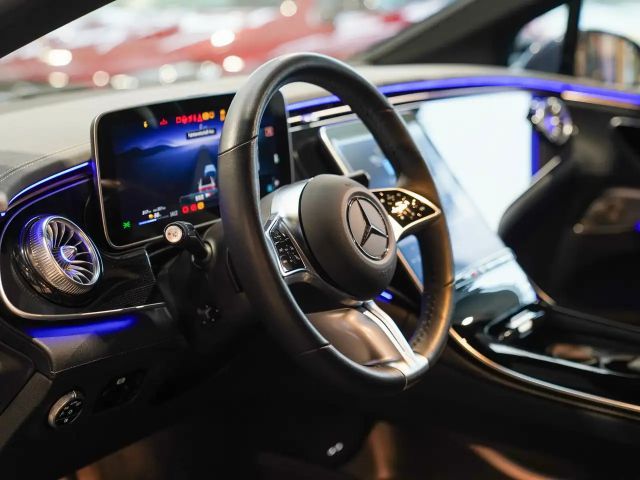 Mercedes-Benz EQE 300 Electric Art Sedan