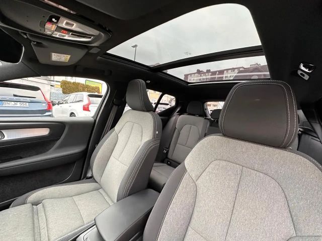 Volvo XC40 B3 PlusBlackEdition,Pano,20'',360°,BLIS,ACC