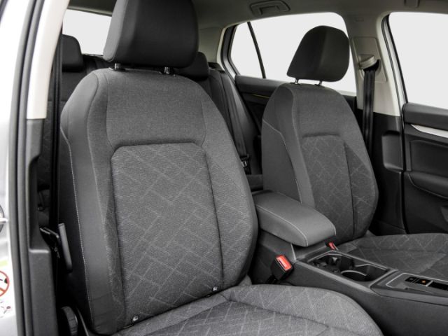 Volkswagen Golf 1.5 eTSI DSG Golf VIII Life