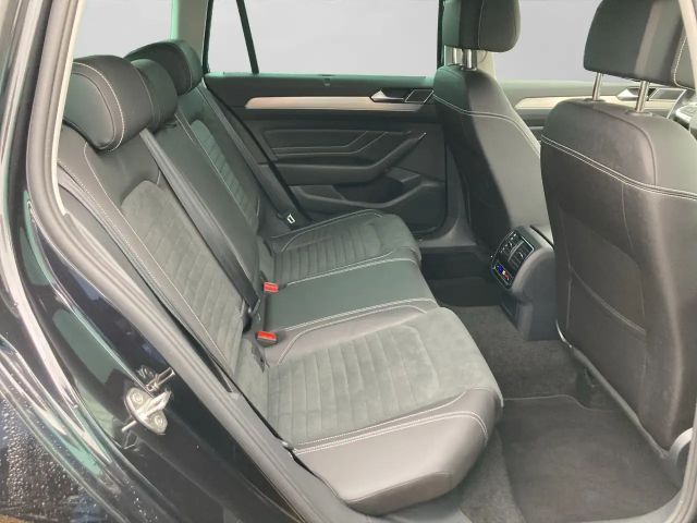 Volkswagen Passat 2.0 TSI DSG R-Line Variant