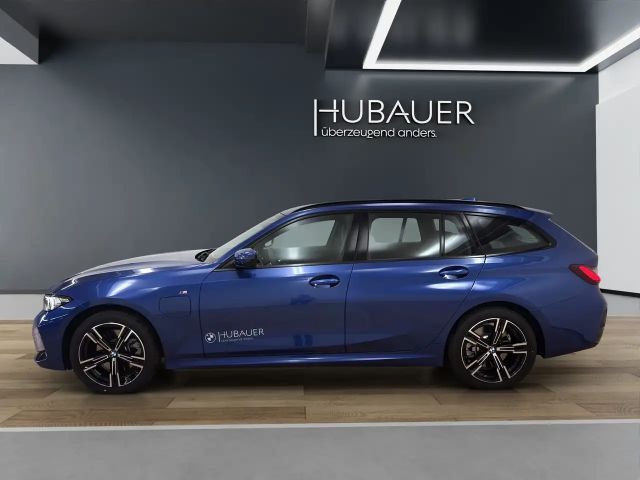 BMW 330 330e Touring xDrive