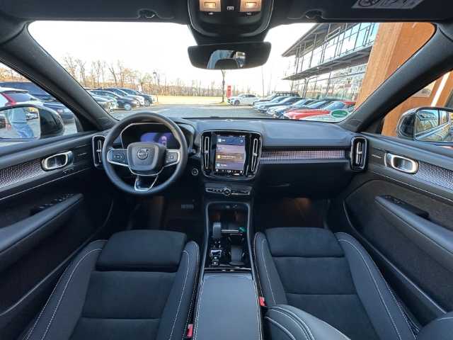 Volvo XC40 Dark Plus