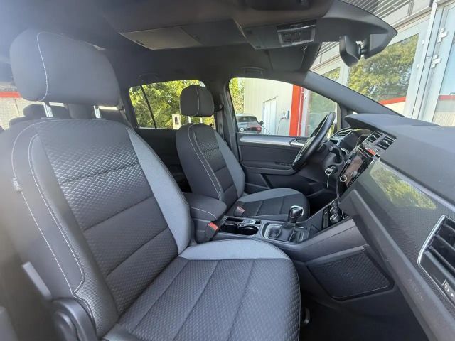 Volkswagen Touran 1.5 TSI DSG