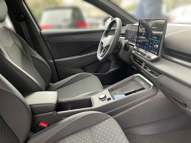 Volkswagen T-Roc IQ.Drive R-Line Style