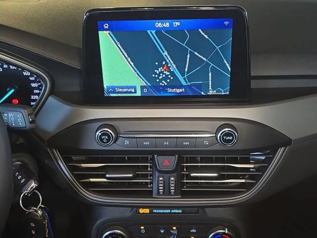 Ford Focus Cool & Connect EcoBoost Wagon